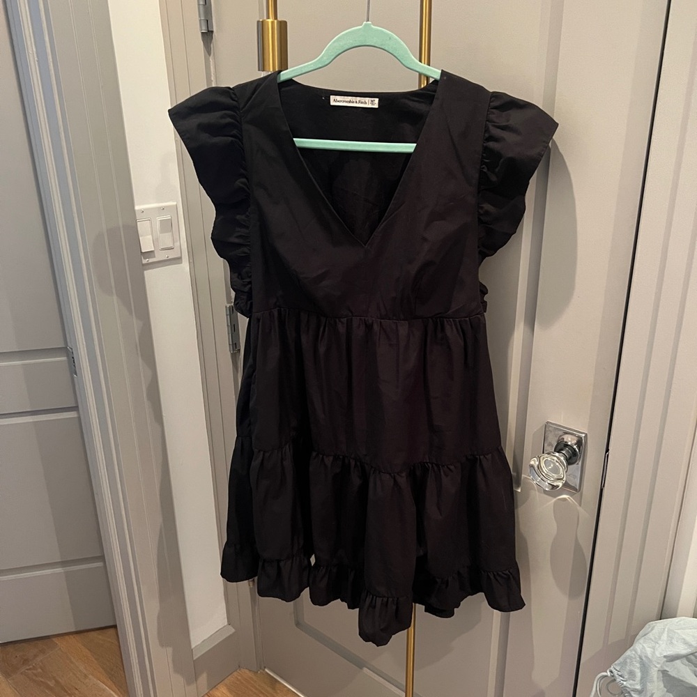 Abercrombie Black Ruffled V-Neck Dress
